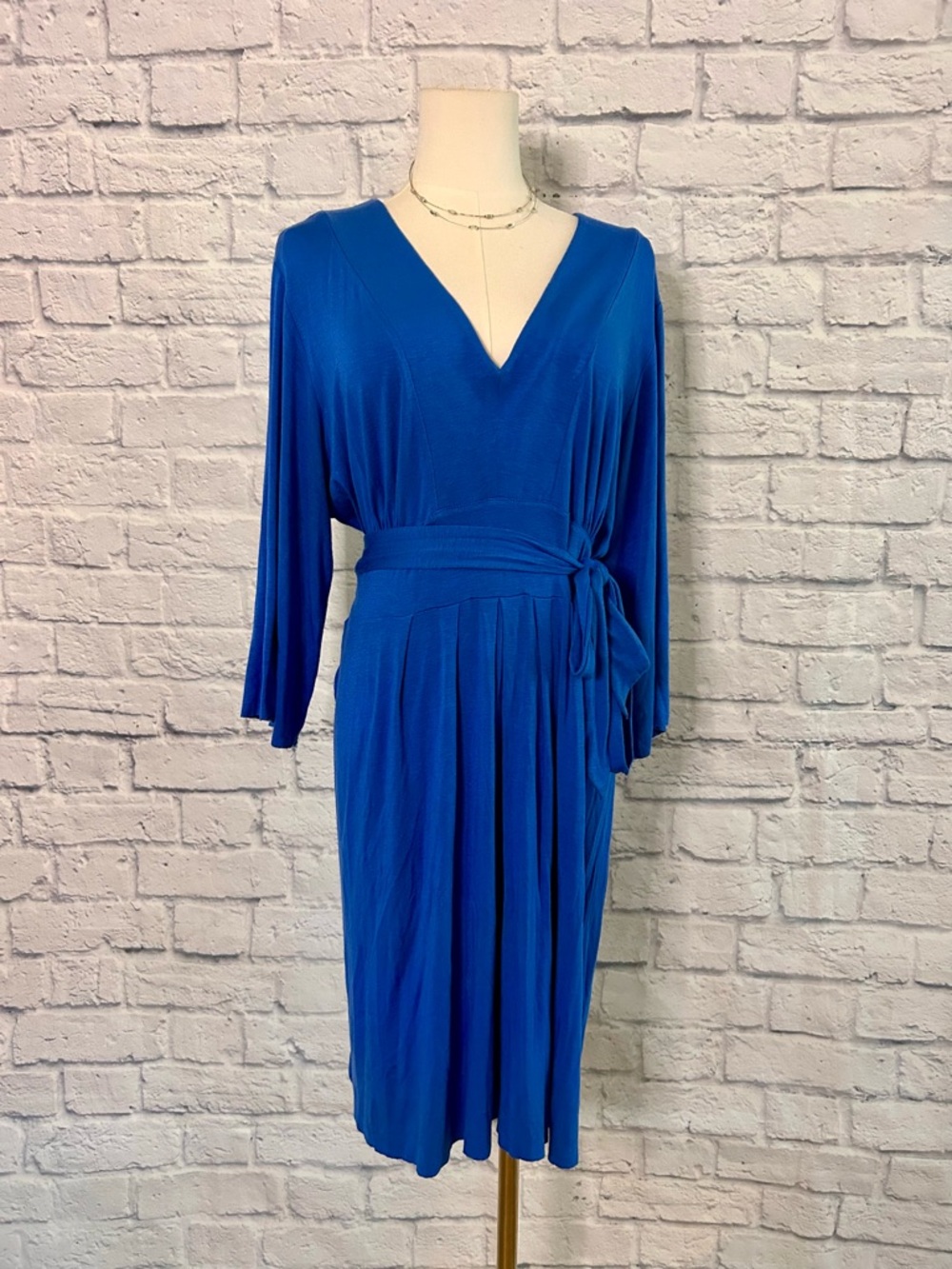 Nicole Miller Lapis Blue Rayon V-Neck Midi Dress Belt Knit Flowy Office Siren - Picture 3 of 12